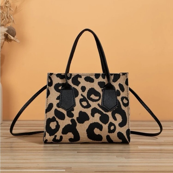 ⚠️Clearance Leopard Print Mini Square Crossbody Bag - Picture 3 of 4